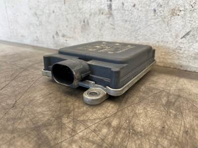 Used Freightliner Cascadia 126 Front Radar