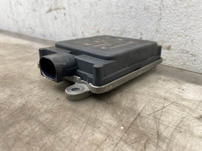 Used Freightliner Cascadia 126 Front Radar