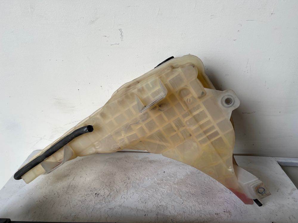 2016 Used Freightliner Cascadia Coolant Reservoir w/ Cap, Level Sensor