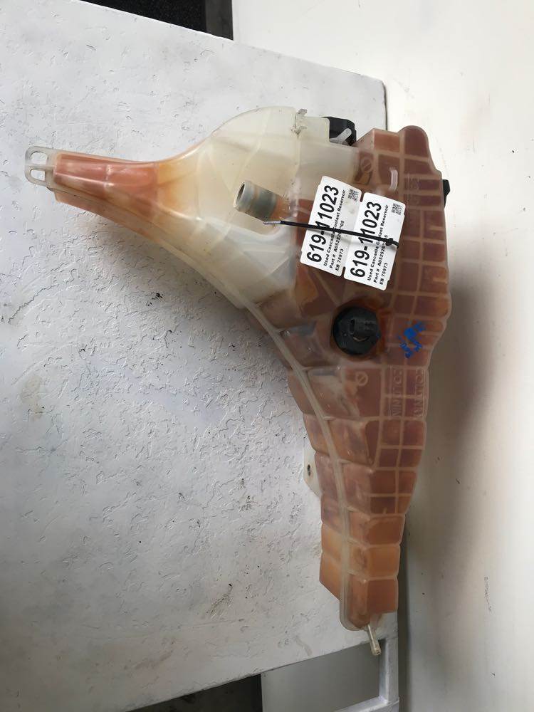 2014 Used Freightliner Cascadia Coolant Reservoir w/ Cap, Level Sensor