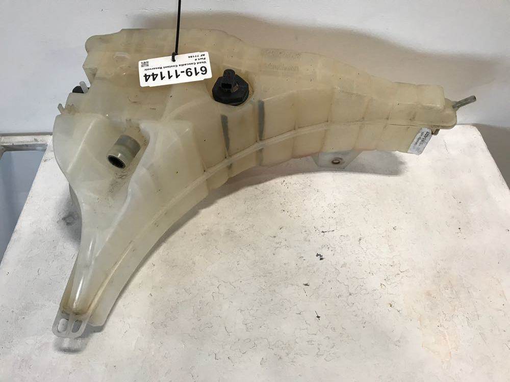2015 Used Freightliner Cascadia Coolant Reservoir w/ Cap (2), Level