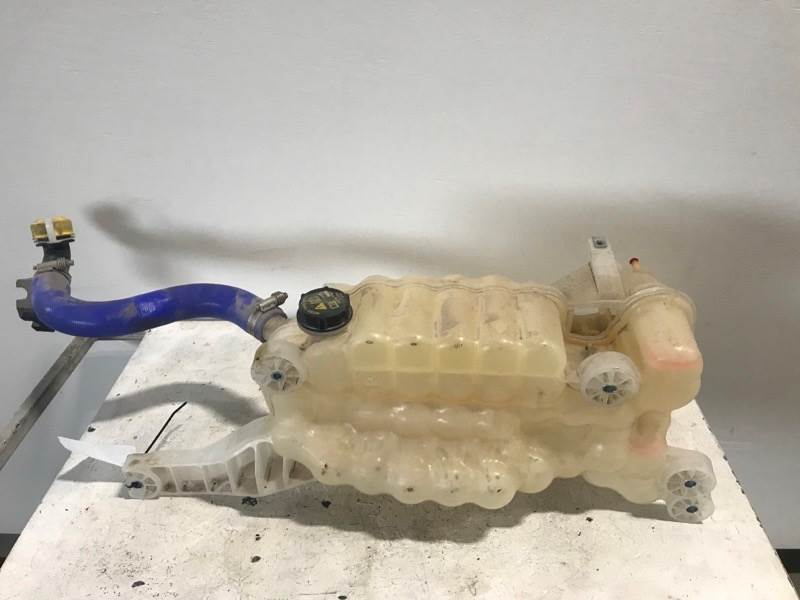 2023 Used Kenworth T680 Coolant Reservoir w/ 2 Caps, Level Sensor