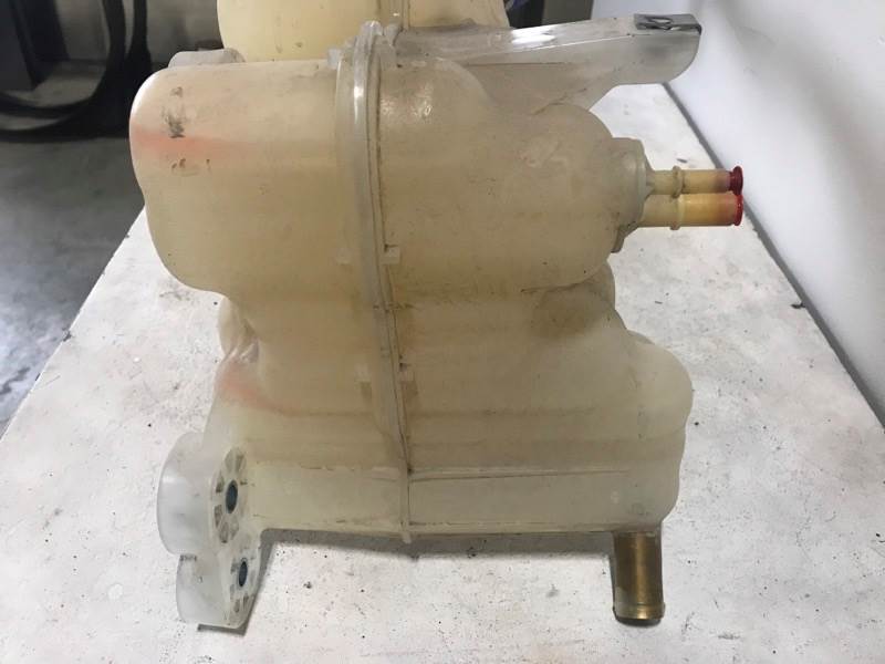 2023 Used Kenworth T680 Coolant Reservoir w/ 2 Caps, Level Sensor