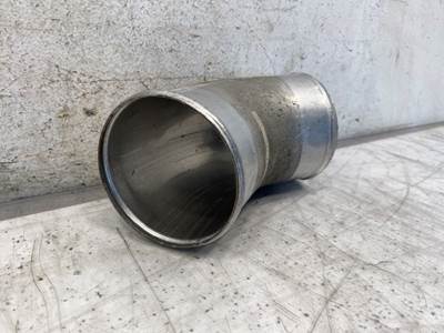 Used Peterbilt 348 Upper Radiator Pipe Paccar PX9, Part # D666574