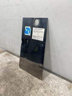 Used Freightliner FLD120 RH Cowl Extension