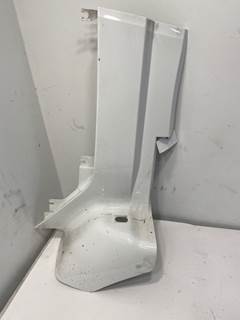 Used Kenworth T680 RH Cowl Panel