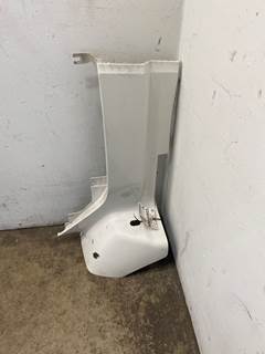 Used Kenworth T680 RH Cowl Panel