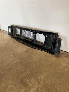 Used Caterpillar CT660 Front Closing Crossmember