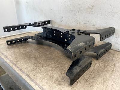 Used Freightliner Cascadia 116 Center Frame Crossmember