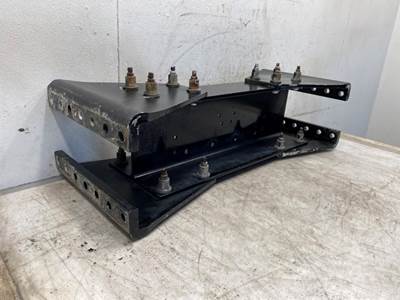 Used Peterbilt 579 Fifth Wheel Crossmember