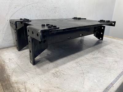 Used Volvo VNL Gen 2 Fifth Wheel Crossmember