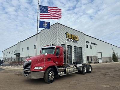Mack CXU-613 Day Cab Truck