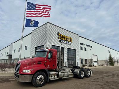 Mack CXU-613 Day Cab Truck