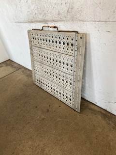 Used Freightliner CST 120 Deck Plate