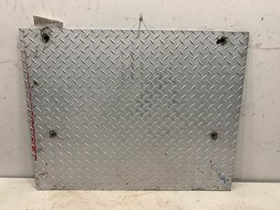 Used Freightliner FLD Deck Plate