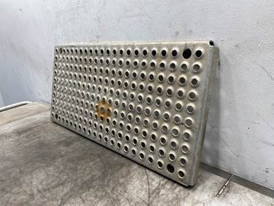 Used International 9900I Deck Plate