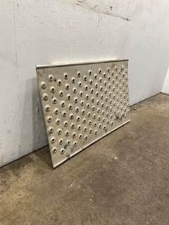 Used Western Star 4900 Deck Plate