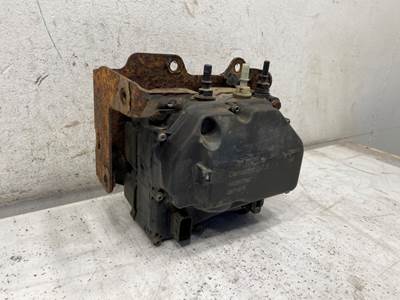 Used Freightliner Cascadia 125 DEF Pump W/ Bracket