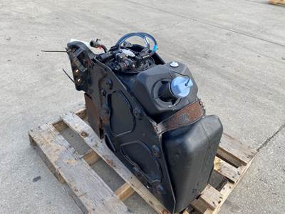 Used Freightliner Cascadia 113 DEF Tank