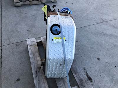 Used Freightliner Cascadia 125 DEF Tank