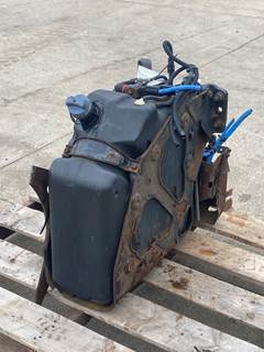 Used Freightliner Cascadia 125 DEF Tank