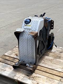 Used Freightliner Cascadia 125 DEF Tank