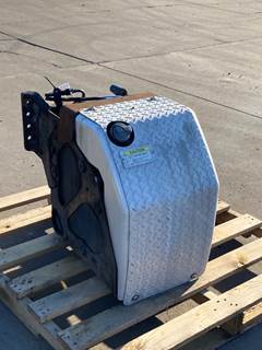 Used Freightliner Cascadia 125 DEF Tank