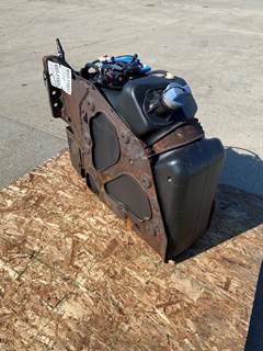 Used Freightliner Cascadia 125 DEF Tank