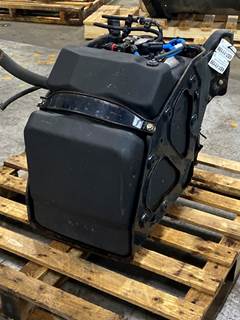 Used Freightliner Cascadia 126 DEF Tank