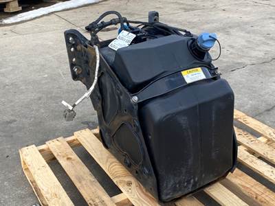 Used Freightliner Cascadia 126 DEF Tank