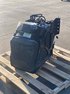 Used Freightliner Cascadia 126 DEF Tank