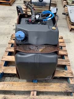 Used Freightliner Cascadia DEF Tank