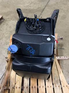 Used Freightliner Cascadia DEF Tank