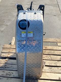 Used Freightliner Cascadia DEF Tank