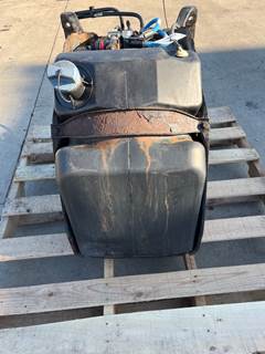 Used Freightliner Cascadia DEF Tank