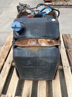 Used Freightliner Cascadia DEF Tank