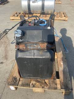 Used Freightliner Cascadia DEF Tank