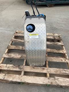 Used Freightliner Cascadia DEF Tank