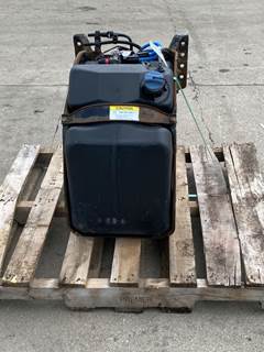 Used Freightliner Cascadia DEF Tank