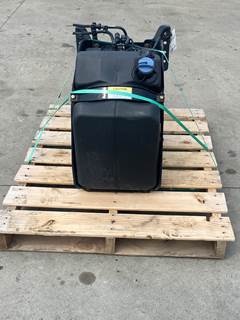 Used Freightliner Cascadia DEF Tank