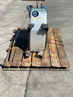 Used Freightliner Cascadia DEF Tank