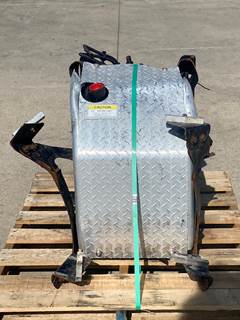 Used Freightliner Cascadia DEF Tank