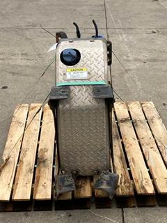 Used Freightliner Cascadia DEF Tank