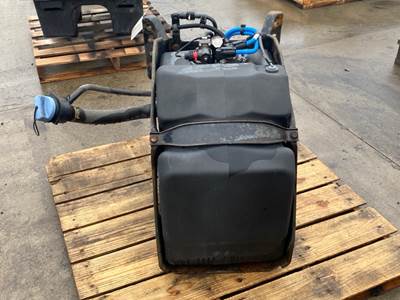 Used Freightliner Cascadia DEF Tank