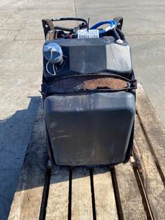 Used Freightliner Cascadia DEF Tank