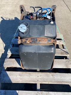 Used Freightliner Cascadia DEF Tank