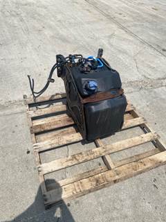 Used Freightliner Cascadia DEF Tank