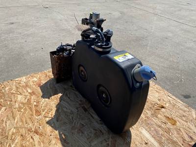 Used Freightliner Business Class M2 DEF Tank