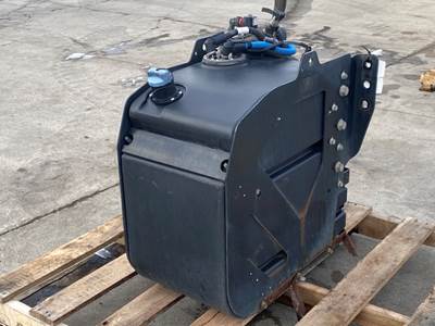 Used International LT625 DEF Tank