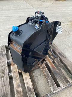 Used International LT625 DEF Tank